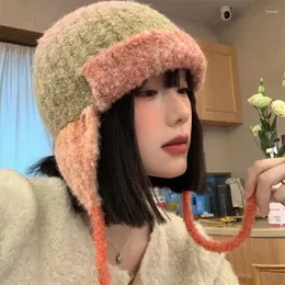 BERETS Y2Kレトロ漸進的な変化色のぬいぐるみ女性の帽子秋と冬の韓国の多目的暖かいショーフェイススモールイヤーボンバーキャップ