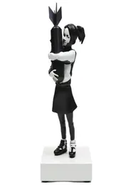 Decorative Objects Figurines Banksy Bomb Hugger Modern Sculpture Bomb Girl Statue Resin Table Piece Bomb Love England Art House De2455795