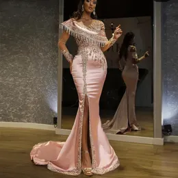 Crystals Beads Pink Satin Evening Dresses Dubai Arabic Abiye Formal Prom Party Gowns With Split Celebrity Gowns Robe Vestidos