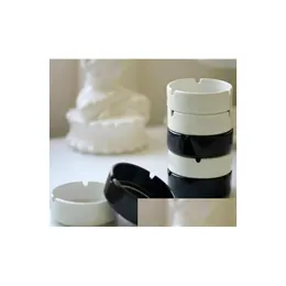 Ashtrays New Ceramics Ashtray With Fashion Classic White And Black Round Vip Gift Drop Delivery Home Garden Household Sundries Smoking Dhuww