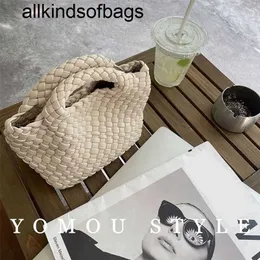 Totes Cabats BottegaaVenetas Woven Bag Woven Capcity 7A Quality YOMOU Leisure and Simple Handwoven Mini Tote Mother and Child Cabbage Water Bucket Handheld Cr