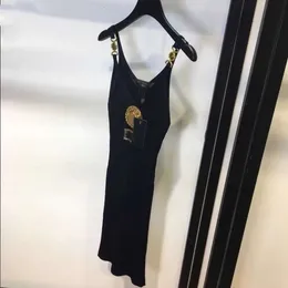 Summer Casual Dress Designer Designer Womens Seksowna metalowa klamra z rękawem