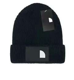 Beanie designer beanie Luxury designer beanie solid color beanies knitted thick men and women with the same models of winter warm cap travel essentials