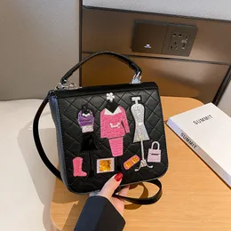 Outlet Women Bag 5 Colors High Sense Baroque Retro Emelcodery Simbag Японский рюкзак для патча модного модного рюкзака этого года.