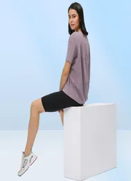 L079 Round Neck T Shirts Lady Yoga الزي ملاب صلبة ألوان رياضية قمم الفتاة قميص اللياقة البدنية ناعمة مريحة ملائمة أعلى ملابس غير رسمية 7521730