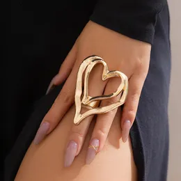 Преувеличенные большие полые двойные сердца кольцо пальца для женщин