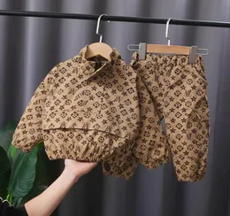 Bebê menino roupas 4 5 anos criança boutique outfits moda impressão emendando casacos e calças crianças bebes jogging ternos treino2187983