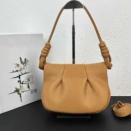 2023 New Korean version Cloud Bag, niche high-end women's bag, pleated underarm shoulder bag, versatile and fashionable commuting bag 231228