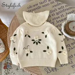 INS Spring and Autumn 0-3 Year Old Girl Baby Fashion Versatile Handmade Flower Embroidery Pullover Knitted Sweater Top 231228