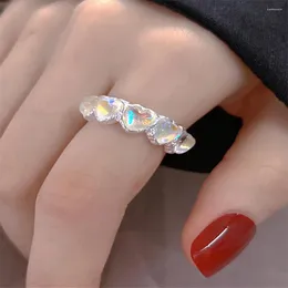 Rings de cluster Rica em forma de coração romântico Irregular for Women Blue Moonlight Design Love Light Light Luxury Index Ring Jewelry Gift