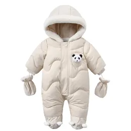 Winter Baby Rompers Solid Color Cartoon Jumpsui inbyggd fleece termiska overaller födda barn förtjockad utomhus snö kostym 231227