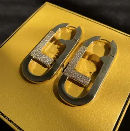 2024 Designer Brief Stud Ohrringe Luxus Marke Frauen Ohrringe Geeignet für Hochzeit Schmuck Zubehör schmuck frau Z-9