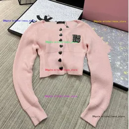 23ss Women Sweater Designer Knitwear Autumn Fashion Applique Letter Knitted Sweaters Casual Knit Tops Cardigan Jacket Love Button Coat