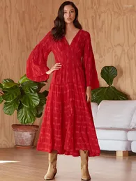 الفساتين غير الرسمية Jastie Red Cotton مطرزة للنساء 2023 ربيع الخريف الأكمام الطويلة V-رقابة فستان شاطئ أنثى أنثى