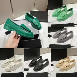 2023 Design de luxo Moda Rodada Toe Vestido Sapatos Clássicos Mulheres 100% Couro Metal Fivela Bordado Eletrônico Casual Slip-On Sapatos Senhora Conforto Flat Loafer Shoes