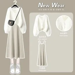 HARAJUKU Autumn Winter Suit kobiet 2023 Koreańska wersja w stylu zachodni zrelaksowany leniwy sweter wiatrowy Slim Sling Dress Twopece 231228