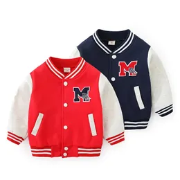 Spring Autumn Baby Boys Baseball Jackets i 2-6 år Kids Casual Sportswear Letter Ytterkläder Rockar Barnkläder 231228