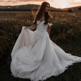 TolningBride 2024 Summer Garden Country Bohemian A Line Wedding Dresses Elegant Off Shoulder Appliced ​​Lace Top Ruched Tulle Long Boho Bridal Gowns Plus Size