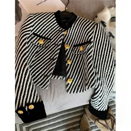 Korean Plaid Woolen Coat Female High Sense Short Spring Jacket Small Short Clothing Women S-2XL 231229