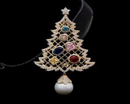 2022 Luxe Designer Parel Broche Kerstboom Pin voor Vrouwen met Zirconia Mode-sieraden Vrouwelijke Nieuwjaar Gift3432435
