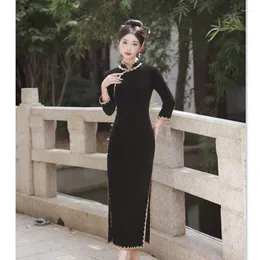Etniska kläder Elegant vintage sammet Long Cheongsam Autumn and Winter Temperament Slim Fit Vestidos Traditionell kinesisk klänning plus storlek