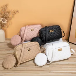 Small fragrant two-piece set 2023 new diamond check crossbody bag women's storage bag simple large capacity makeup bag FMT-4240