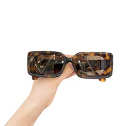 Projektantka okulary przeciwsłoneczne Woman LW 40104U Prostokątne okulary przeciwsłoneczne dla kobiet designerskie okulary przeciwsłoneczne mężczyźni słynny modny klasyczny luksusowy luksusowy luksusowy marka oczu Valentino