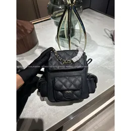 designer Chan ragazza Zaino di lusso da donna con mini borse profumate 2023 Nuovo Xiaoxiangfeng Frog Duma Zaino piccolo Multi tasca Caviar Cowhide Tank Backp 2NVU