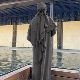 エスニック服ロングキマーヒジャーブ女性トルコのイスラム教徒の祈りburqaヘッドスカーフクリンクルヒジャーブスカーフフードラマダンイードを装着する準備