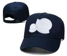 Top Caps Lüks Klasik Tasarımcılar Şapka Beyzbol Kapağı Şerit Casquette Street Moda Kadınlar ve Erkekler Güneşlik Kapağı Açık Mekan Seyahat E-15