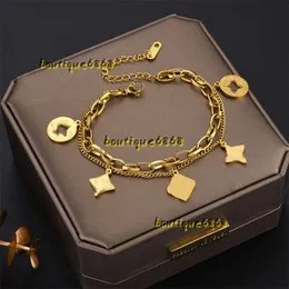 Bangle Luxury Designer Bracelet Four Leaf Clover Charm Bracelets Elegant Fashion 2024 Agate Shell Chain Mother Women Girls Couple Holiday Birthday Party Chains