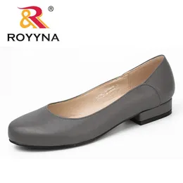 Boots ROYYNA New Classics Style Women Pumps Shallow Women Loafers Round Toe Lady Wedding Shoes Comfortable Light Soft Free Shipping