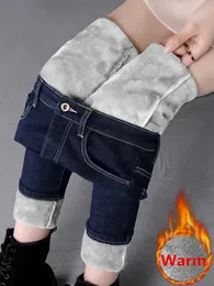 Übergroße, schlanke, mit Samt gefütterte Jeans, Bleistifthose, Winter-Frauen, Plüsch-Stretch-Vaqueros-Hose, mittlere Taille, verdickter warmer Denim, Spodnie 231229