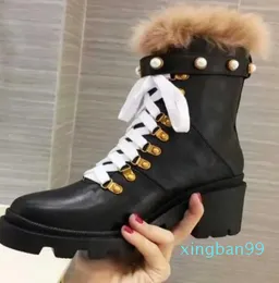 Nueva llegada para mujer invierno Sonw tobillo Martin botines lana perla tacón alto bota de cuero genuino