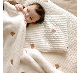 Cobertores Super Soft Sherpa Bordado Urso Fofo Térmico Bebê Cobertor Peludo Nascido Swaddle Cereja Deken Criança Cama Quilt