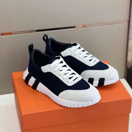 Studsande sneaker lyxdesigner casual skor vit kalvskinn läder sommarpromenad sneakers låga toppar snörning upp gummisolar ljus mens tränare med dammväska 38-46 euro