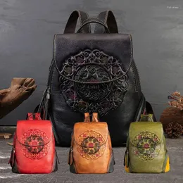 Bolsas de cintura Bolsa vintage en relieve hecha a mano con estilo chino Mochila de cuero de mujer Puerto de carga USB