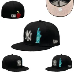 Nuevo sombrero ajustado Hombres Mujeres Diseñador Sombreros de béisbol carta Hip Hop Deporte Completamente cerrado Gorra plana Bordado Chapeau Stitch Heart Hustle Flores S-5
