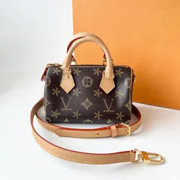 M81085 Nano Speedy Designer Bag Mini Boston äkta läder Tote Luxurys Handväska Kvinna Purse Kopplingsväska med axelband Crossbody Man Pochette Travel Lady Väskor