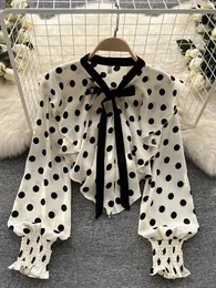 T-shirt vår fransk polka dot blus design sense rufsa smala söt streamer agereducing allmatch chiffon shirt topps kvinnlig d0352