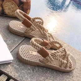 Sandálias 2023 moda verão trançado corda tradicional casual simples criativo chaussures de marche pantoufles femmes