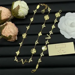 Klassische Designer-Halskette aus 18 Karat Gold und 925er Silber für Damen, europäische und amerikanische Mode, Halsband, Blumen-Buchstaben-Halskette, Armband für Hochzeitsfeier, Luxus-Geschenkanzüge