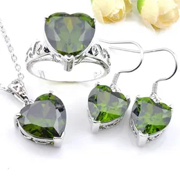 Conjuntos LuckyShine Conjunto de jóias verde azeitona peridot em forma de coração cristal zircônia cúbica 925 pingentes de prata brincos anéis