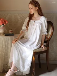 Vêtements de nuit pour femmes Femmes Coton Brodé Français Pyjamas Chemise De Nuit Douces Filles Printemps Été Manches Courtes Vintage Robes De Princesse