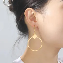 dangle earringsステンレス鋼のトレンディラウンドフープラッキーシンボルペンダントファッション女性のためのミニマリスト