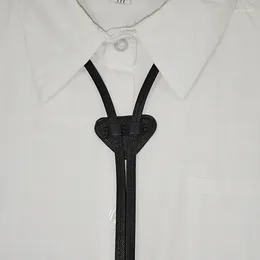 رابط القوس 1pcs أزياء المثلث المثلث ربطة عنق الجلود للمرأة ورجل للجنسين قميص إكسسوارات الملابس القابلة للتعديل