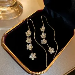 14k Gelbgold Neue minimalistische lange Quastenohrringe Eleganter zarter Blumenanhänger Zirkon