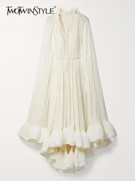 Urban Seksowne sukienki Twotwinstyle Minimalist dla kobiet V Cloak Cloak Rleeve High talia Nieregularna letnia sukienka Kobieta ubranie mody 230630