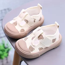 Athletic Outdoor 2023 Spring Baby Girl Shoes Kids Autumn Canvas Children Casual Sneakers Korean Cartoon Bear Style First Walkers 230630