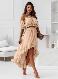 Tute da donna Ruffles Summer Dress Set Due pezzi con spalle scoperte Scollo a barchetta Manica corta Crop Top Gonna lunga irregolare 230630